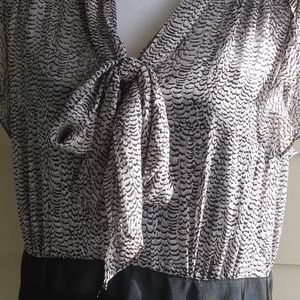 Taylor Loft women's gray black sleeveless dr